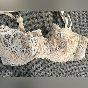 Victoria's Secret Cream Lace Bra